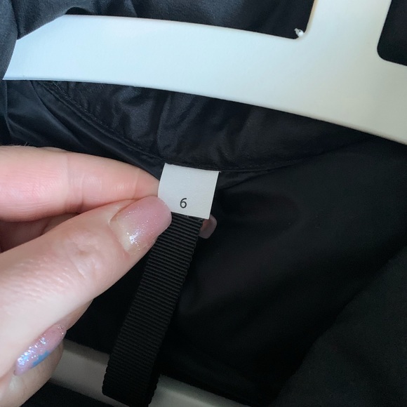 🖤Lululemon chill day vest sz6🖤 - Picture 5 of 9